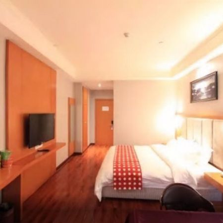 מלון Ibis Chongqing Airport מראה חיצוני תמונה